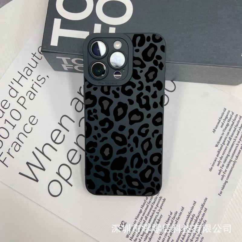 Cow pattern is suitable for Apple 15 mobile phone case iphone12promax set 14/13/11/XSMAX pupil eye 16