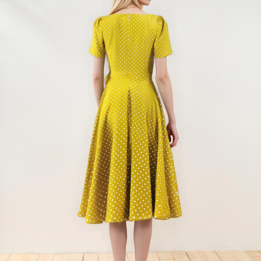 Rochie de damă la modă casual cu mânecă scurtă, guler pătrat, croială slim, vintage, cu imprimeu cu buline, cu centură