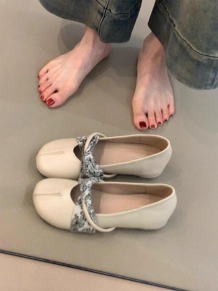 

Soft leather version~ New Chinese ballet style round head small single shoes women s one-pedal inner height increase shallow mouth flat Mary Jane s 40