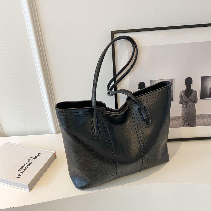 2024 French Retro Large-Capacity Versatile Tote Bag