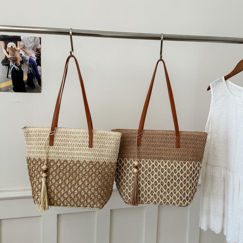 Ethnic-style Handbag For Women, 2026 Spring New Model, Woven Contrasting Color Shoulder Bag For Summer Beach Vacation Travel Use