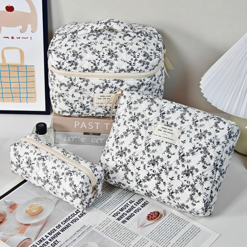 Vintage Large Capacity Cosmetic Bag Portable Travel Storage Bag Handheld Makeup Pouch for Toiletries Cosmetics Organizer Outdoor Daily Use