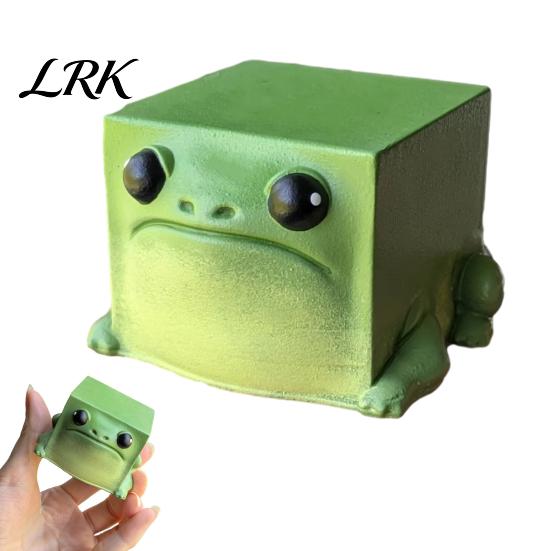 Funny Desk Gadgets Cube Frog Desktop Ornament, Resin Square Figurine for Home Office Ornament Shelf Decoration, Statue Computer Table Decoration Small