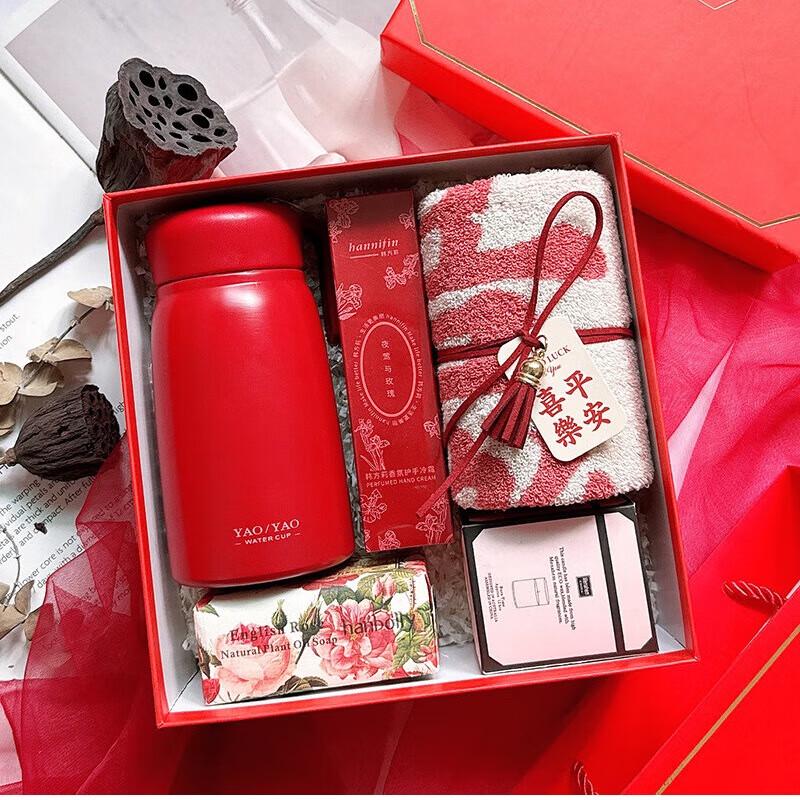 Ailan Huijia Corporate & Women s Day Gift Sets Set One