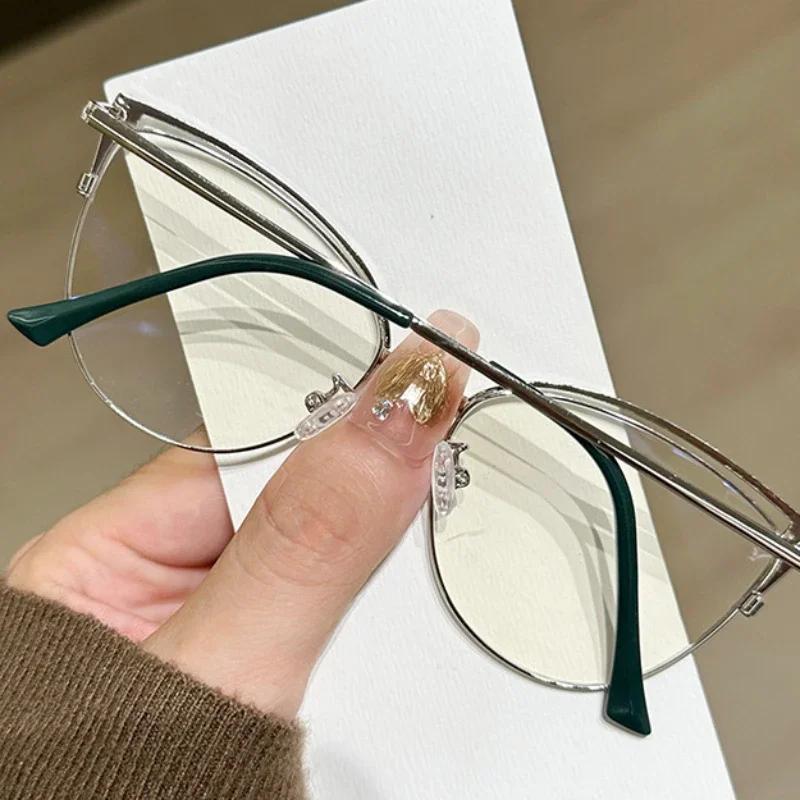 New Diamond Studded Metal Eyeglass Frame for Women Anti Blue Light Computer Goggles Fashion Cat Eye Design