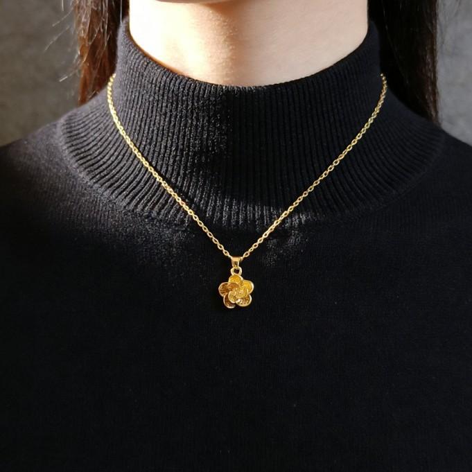 Exquisite and Beautiful Camellia Pendant Necklace Simple Daily Collarbone Chain Sweater Chain
