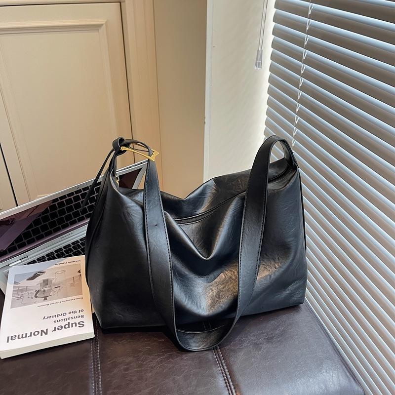 Popular Bags Women's Retro Niche Commuter Tote Bag Versatile Shoulder Messenger Bag