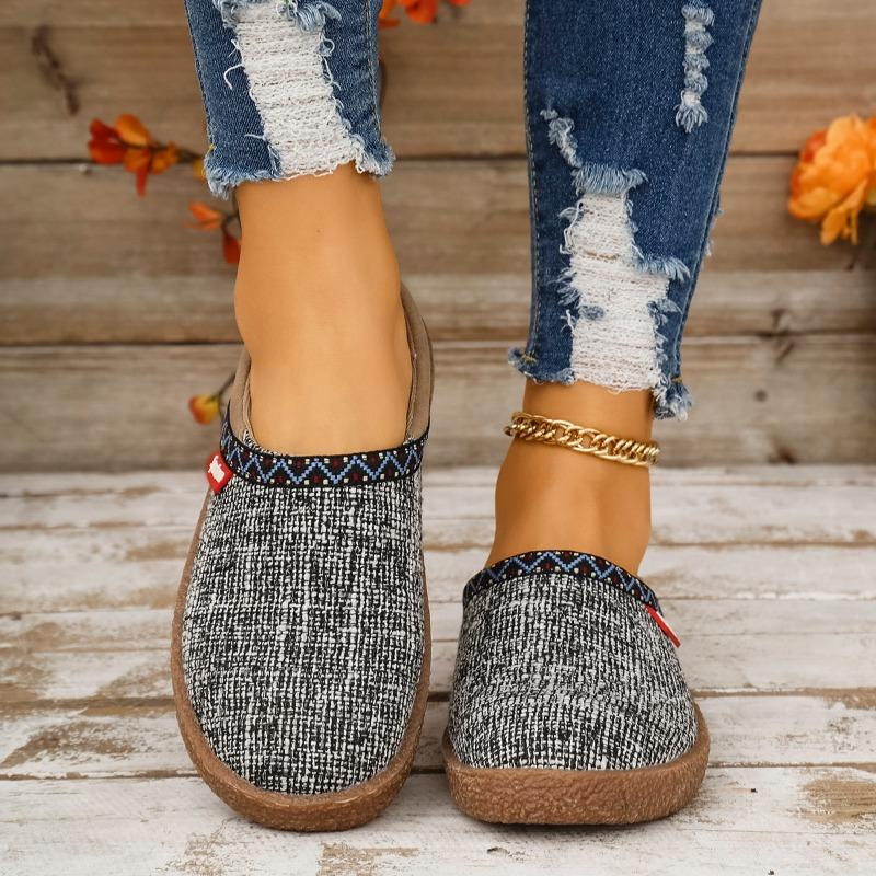 Fashion Plus Size 2025 Summer Fabric Women’s Closed Toe Slippers Outdoor Mixed Colors Low Heel Slippers for Daily Casual Retro Sandals