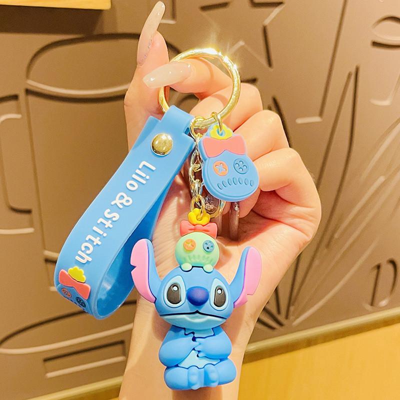 Очаровательный мультяшный брелок Стич и Энджин, материал ПВХ, милый подарок для пары Sitting