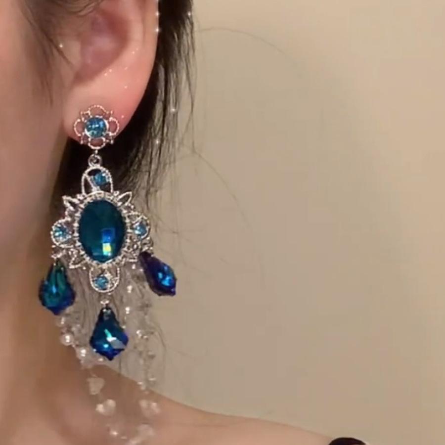Silver Needle Diamond Glass Bead Oval Flower Fringed Earrings Retro Court Style Earrings Light Luxury Premium Earrings