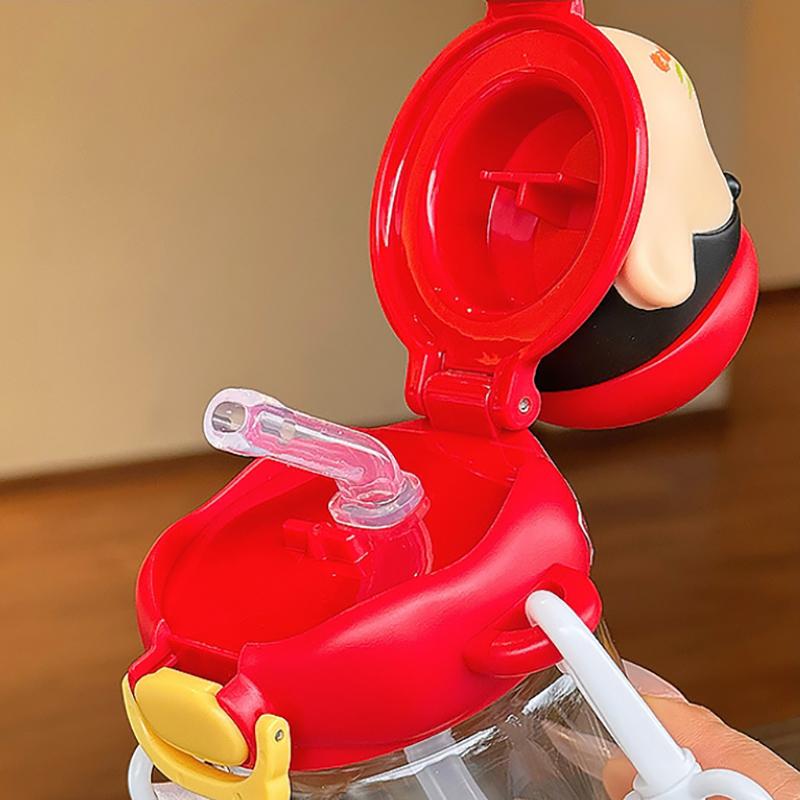 1 Piece Cute Cartoon Crayon Shin-Chan Summer Portable Strap Cup Creative 330/580Ml Straw Cup Home Ornament Unisex Holiday Gift