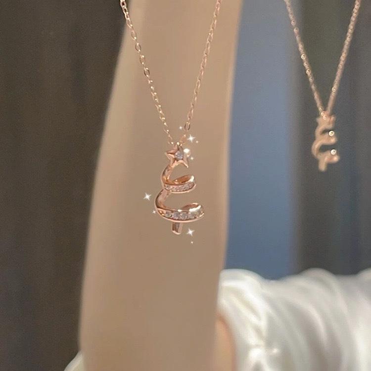Lucky Star Women s Christmas Tree Necklace - Exquisite Forest Style, Trendy & Unique Accessory