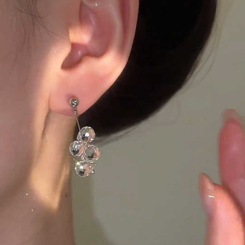 Silver Needle Glass Geometric Earrings Women's French Simple Temperament Earrings Fashion Versatile Commuter Earrings Niche Premium Sense