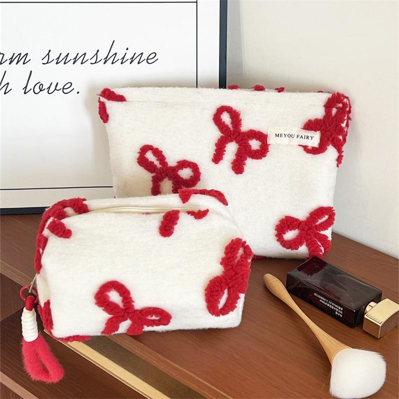 Cute Sweet Plush Makeup Bag Large Capacity Soft Storage Bag Large Clutch Portable Travel Cosmetic Toiletry Bags For Girls Gift