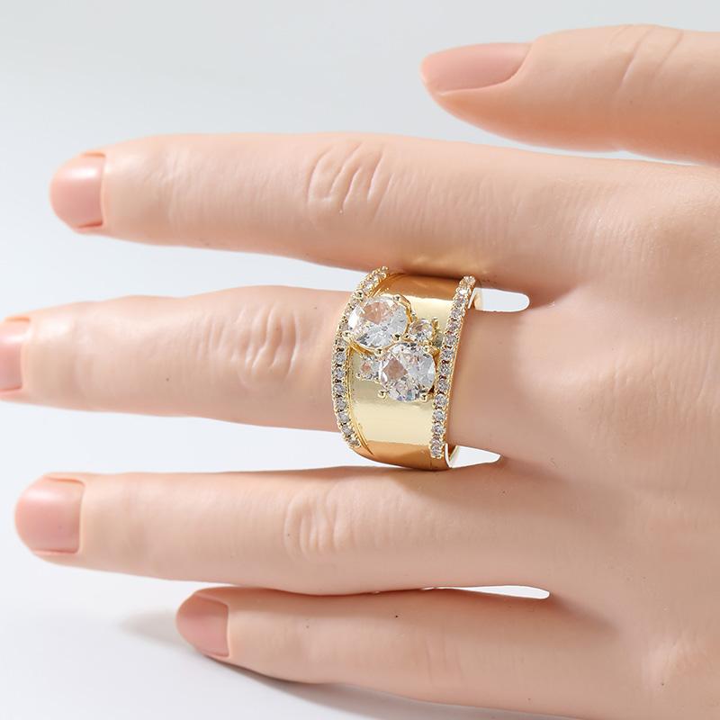 Classic Inlaid White CZ Women's Ring Aesthetic Gold Color Geometry Daily Wear Party Jewelry Anniversary Gift