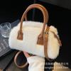 Premium Plush Handbag Women's 2025 New Fashion Autumn and Winter Plush Bag Versatile Niche Shoulder Messenger Bag