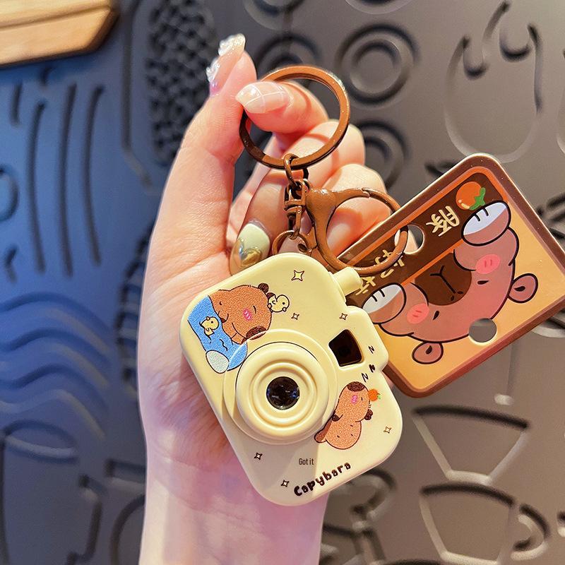 Capybara Luminous Projection Camera Keychain: Cute Cartoon Pendant Gift