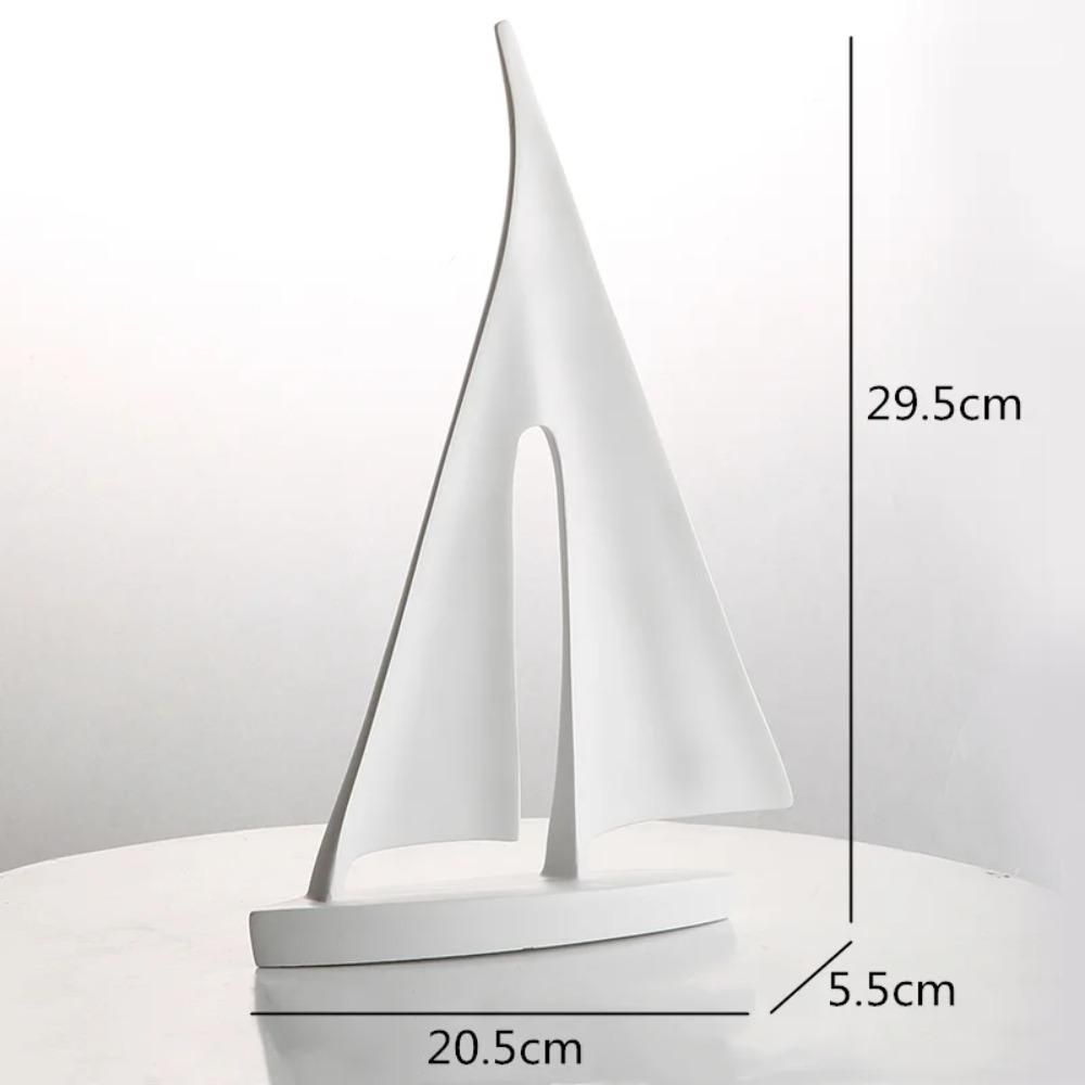 Creativity Smooth Sailing Sailboat Ferry Hollow Out Resin Golden Crafts Ornaments Modern Home Decoration Furnishings Figures