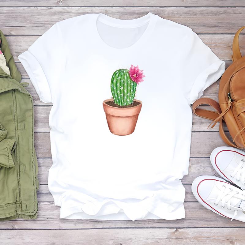 Trendy Short-sleeve T-shirt, Women's Daily Wear, Cute and Stylish Summer Prints.