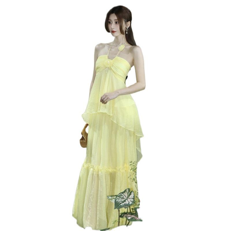 Niche Design High-end Coffee Break French Chic and Beautiful Small Fragrant Wind Seaside Vacation Yellow Neck Dress