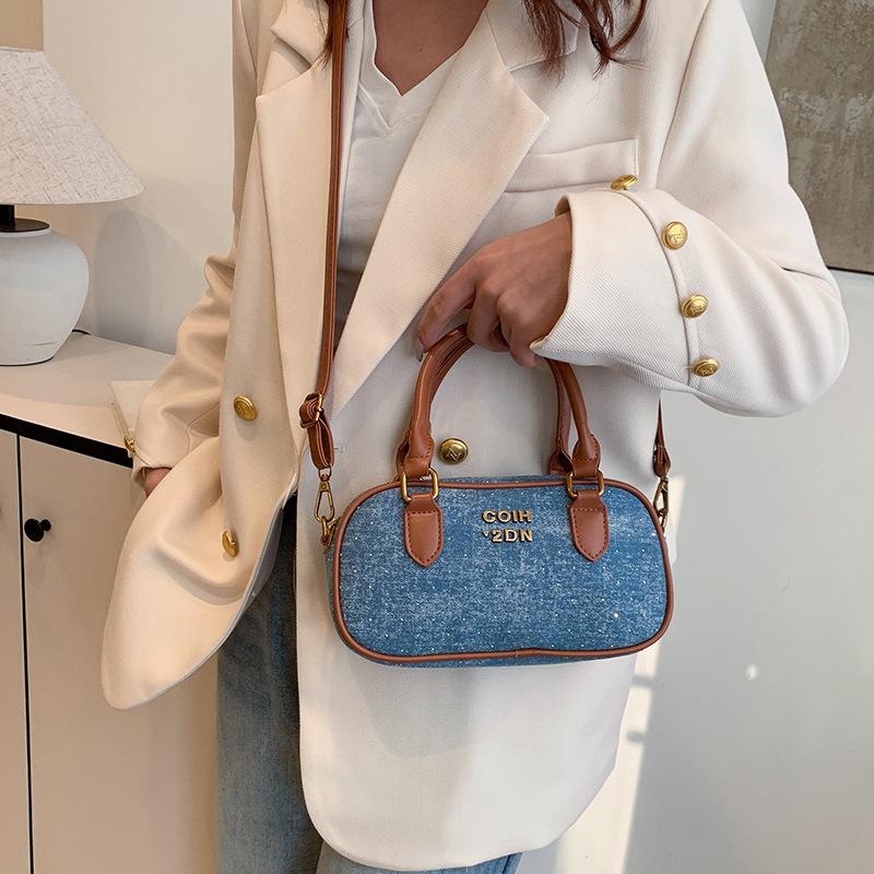 Bowling bag women's 2025 new niche portable pillow bag fashionable versatile single shoulder messenger bag bag