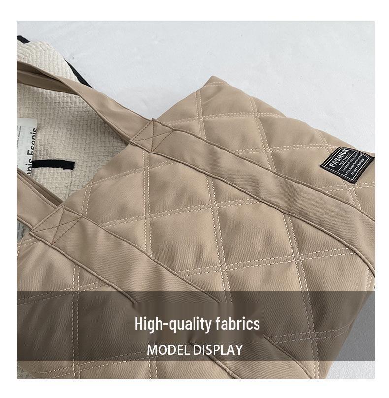 2024 Trendy Jednobarevná Velká Prošívaná Taška přes Rameno pro Ženy - Jednoduchý Design z Oxfordské Látky