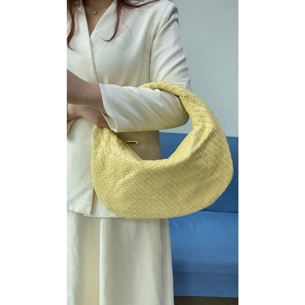 Popular hand-woven tote bag 2025 new portable underarm bag women's versatile dumpling crescent bag