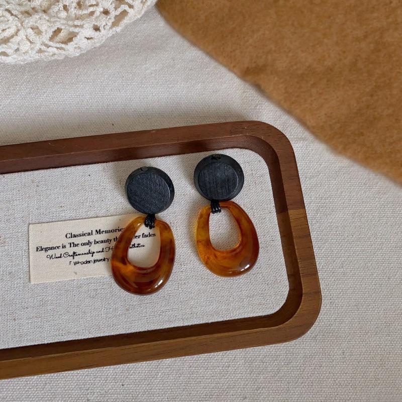 Caramel Color Smudged Disc Resin Earrings Women's Retro Light Luxury Exaggerated Personality Unique Exquisite Earrings Earrings