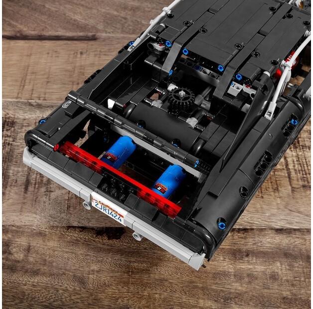 LEGO Technic 42111 Dodge Charger Home