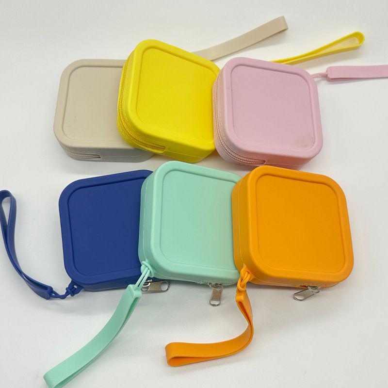 Populární multifunkční silikonové pouzdro na zip na mince, rtěnku, karty, klíče a sluchátka