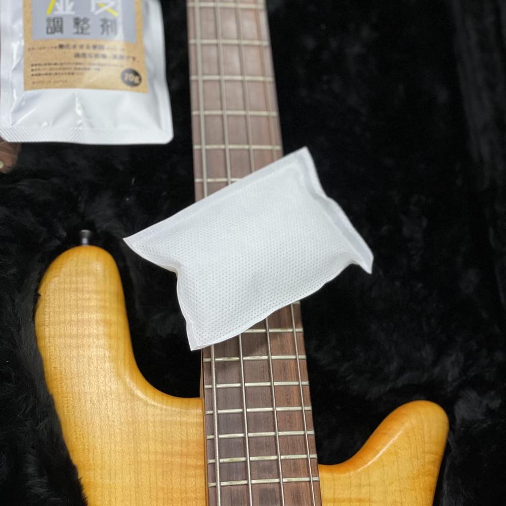 Baboon THE Humidity Regulator for Guitar, Suitable for Summer and Winter, Humidifies and Releases Moisture, Made In Japan, Large Capacity (70g X