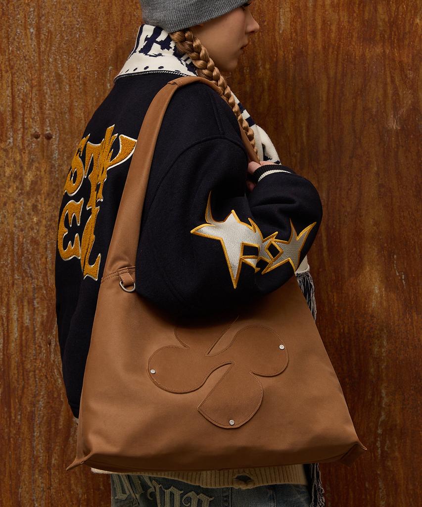 Hoodhood Clover Logo Artificial Suede Shoulder Bag Camel