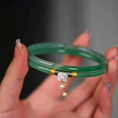 Bracciale in Giada Verde Naturale Mano Autentico Ciondolo Intagliato a Mano Accessori Gioiello Moda Amuleto Regali Fortunati per Uomini e Donne