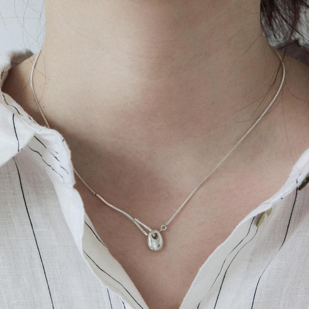 S925 Sterling Silver Geometric Pendant Necklace for Women - Cool, High-End Clavicle Chain