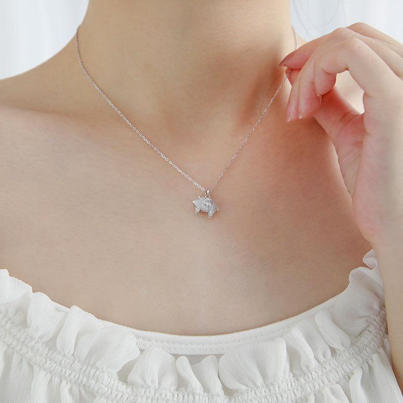 Korean Version Full of Zircon Inlaid Pig Necklace, Female Zodiac Year Three-dimensional Pig Pendant, Collarbone Chain