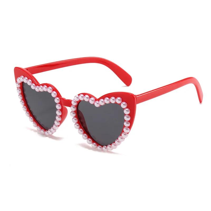 

Vintage Women Pearl Sunglasses Luxury Oversized Heart-Shaped Sun Glasses Fashion Summer Outdoor Uv Protection Eyeglasses AS SHOWN