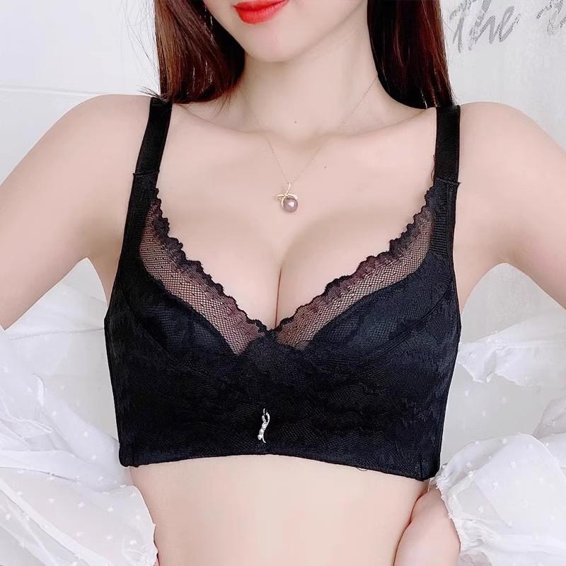 Black Lace Wireless Bra With Scalloped Neckline And Rhinestone Detail S чёрный