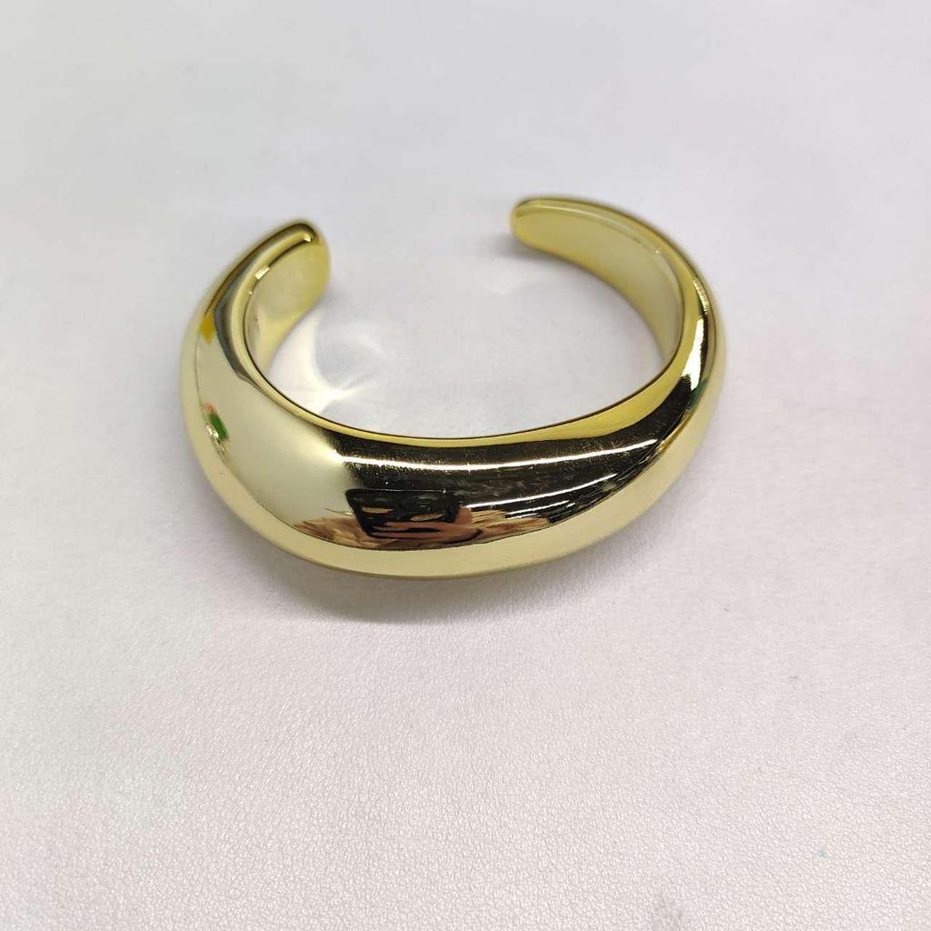 Exaggerated High-End Cold Style Bracelet: European-American Fashion Jewelry