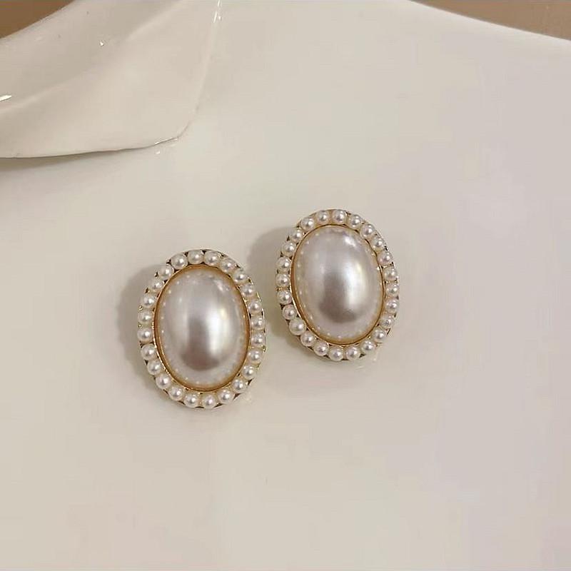 Korean Elegant Pearl Stud Earrings for Women: Versatile, High-Class Style Jewelry