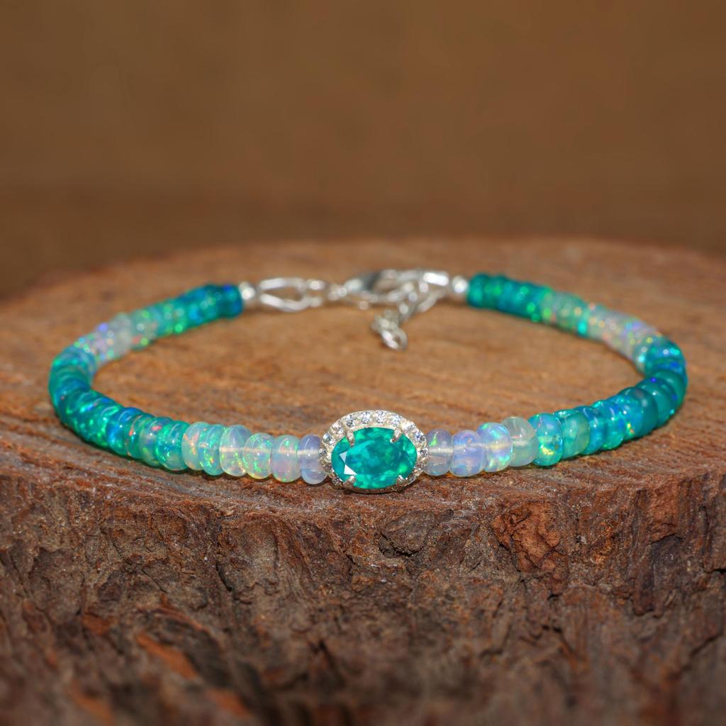 Natürliches Grünes Opal Glatte Perlen Charm Armband, Grüner Opal Ovaler Charm Goldarmband, Handgemachtes Armband, Oktober Geburtsstein, Geschenk für Sie