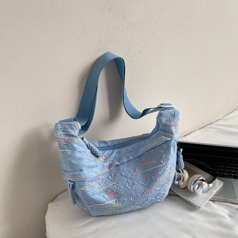 2025 Fashion Trend Niche Design Casual Simple Large-capacity Bag Autumn New Women's Shoulder Messenger Bag