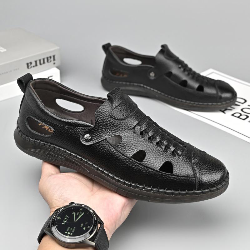 

2025 Summer New Hallow Leather Shoes for Men Fashion Casual Beach Sandals Male Solid Color Designer Driving Shoes Man 38