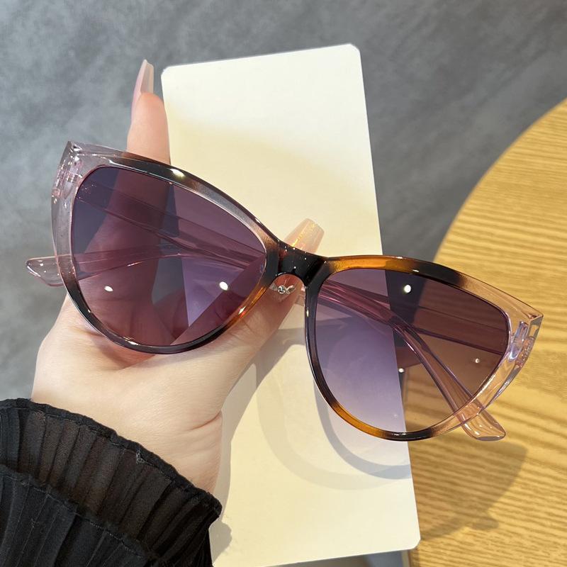 Cat Eye Shape Men Women Sunglass New Stylish UV400 Protection Sunglasses for Men Driving Travelling Women's Designer Sun Glass