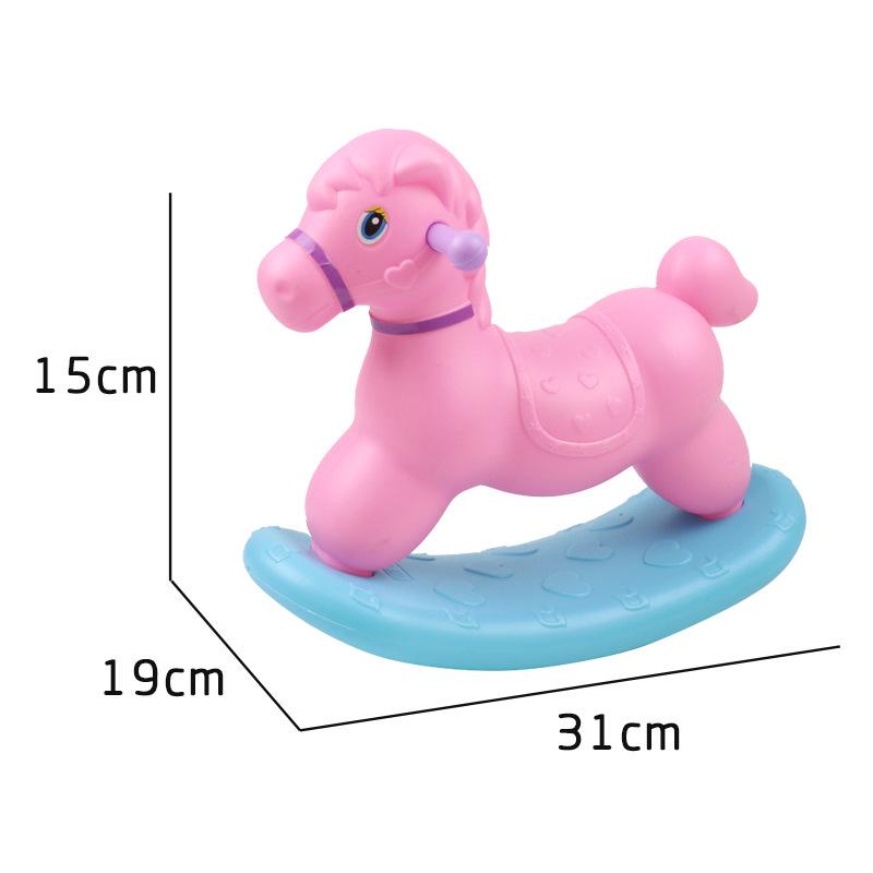 

Набор аксессуаров для куклы для сюжетно-ролевых игр для девочек: Лошадка-качалка, Колыбель, Подушка, Лоскутное одеяло, Обеденный стол, Аптечка, Игрушка для коляски