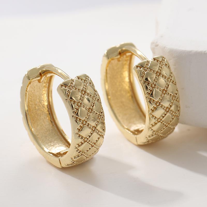 

Vintage Gold Color Hoops Earrings Woman Circle Carving Party Daily Wear