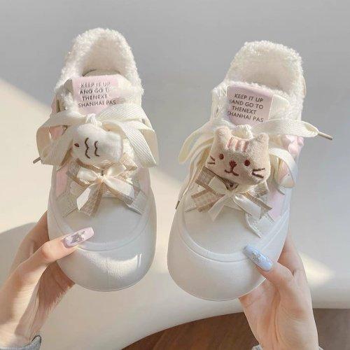 

Нишевая бархатная повседневная обувь для женщин 2024 года, новые туфли на платформе со звездами, белые туфли, универсальные туфли из хлопка, женские туфли 40