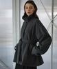 Deheve Belted High-Neck Half Coat [Charcoal]