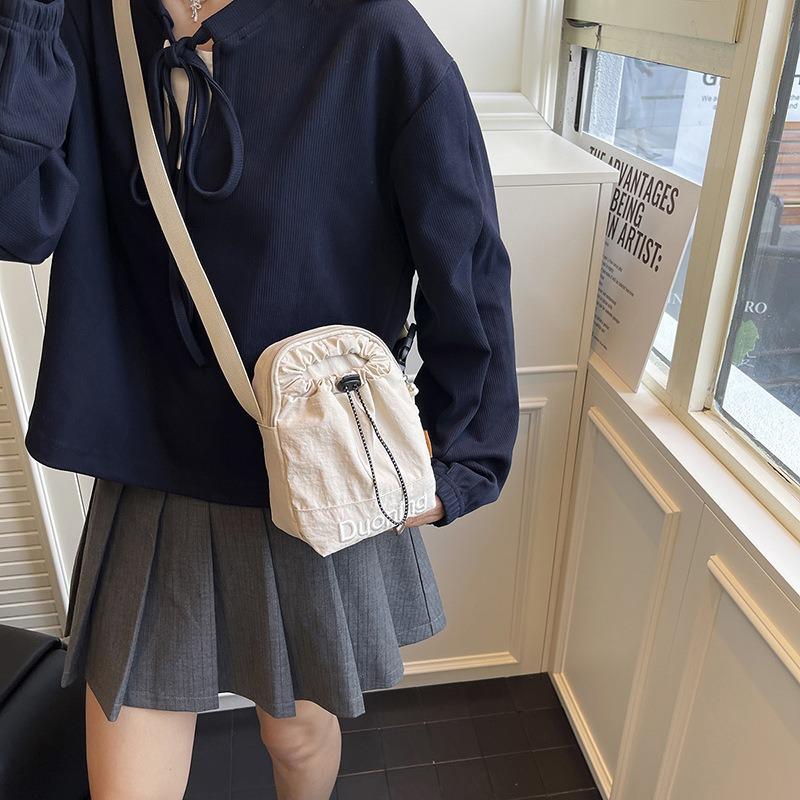 Mobile Phone Bag Women's Small Satchel Women's New Summer Mini Water Cup Kettle Bag Lightweight and Simple Messenger Bag