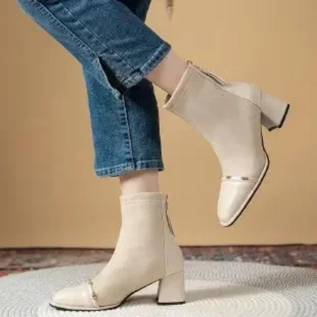 High Heeled Short Boots Women's Plush Insulation 2024 Fashion Autumn and Winter New Patchwork Square Toe Retro Fashion Boots