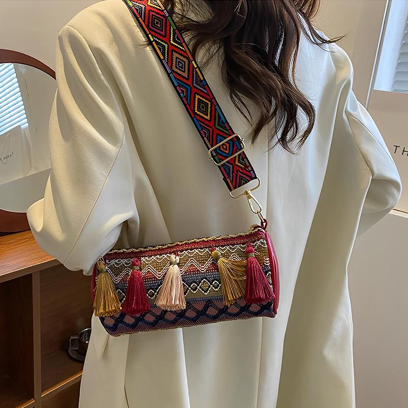 Fashionable Ethnic Style Embroidered Thread Cylinder Cross Shoulder Bag